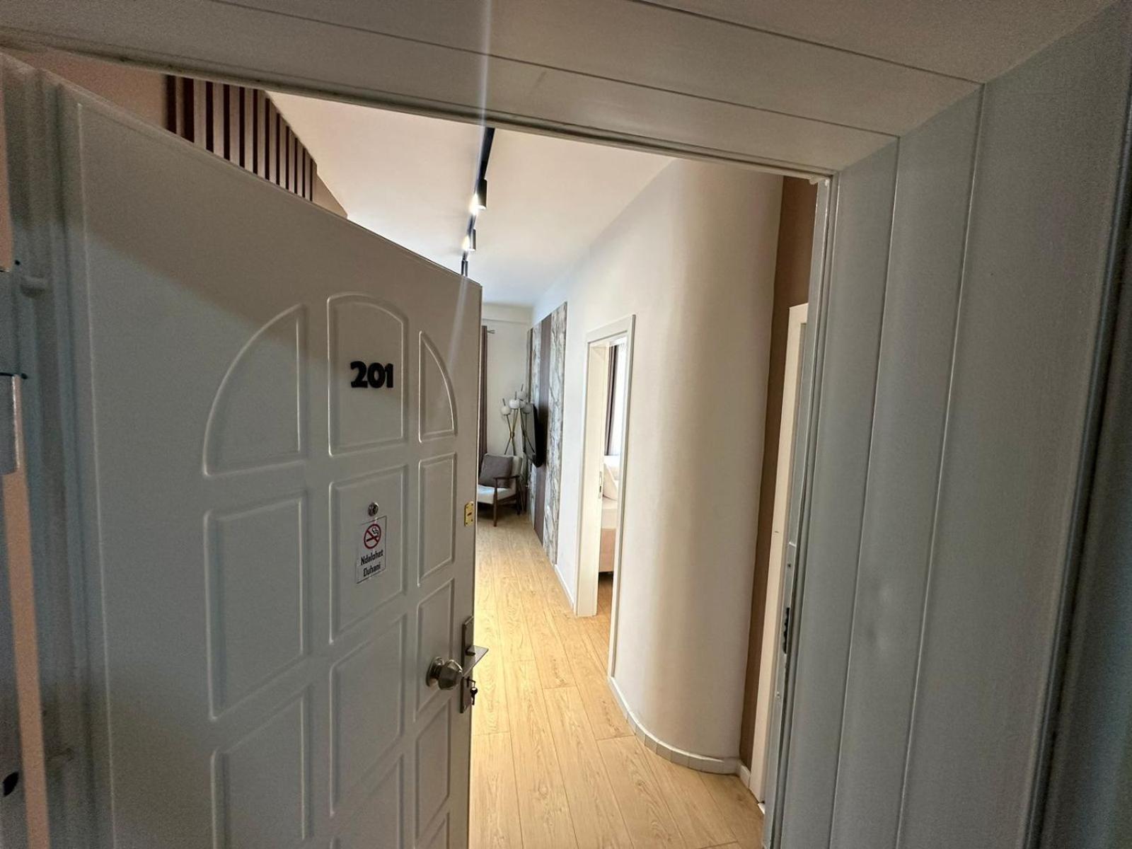 Bazar Apartment *
